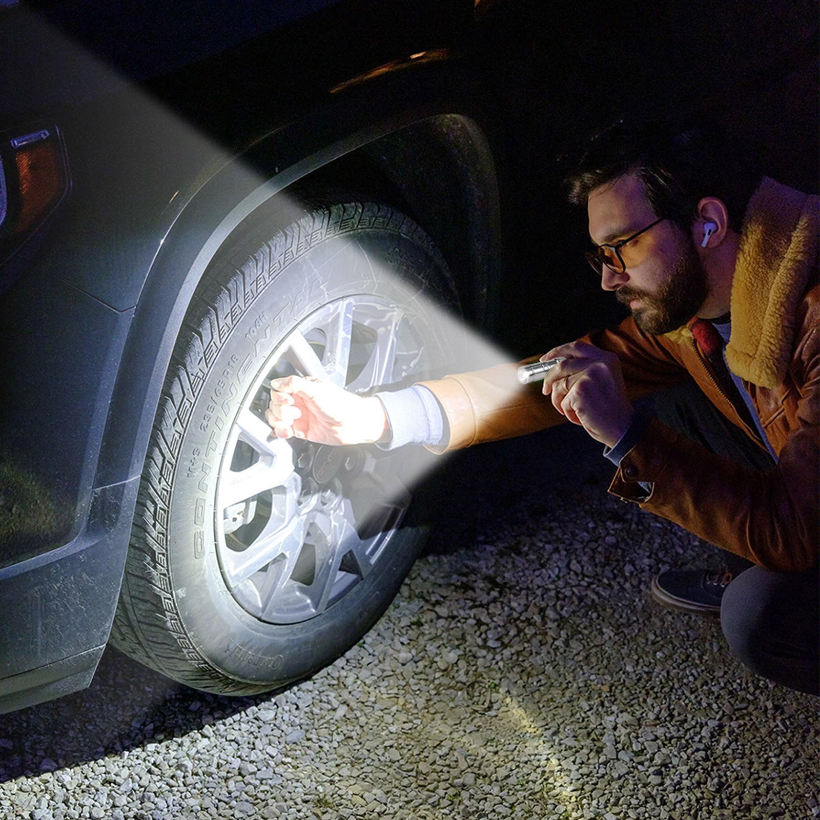 E1 smallest keychain flashlight