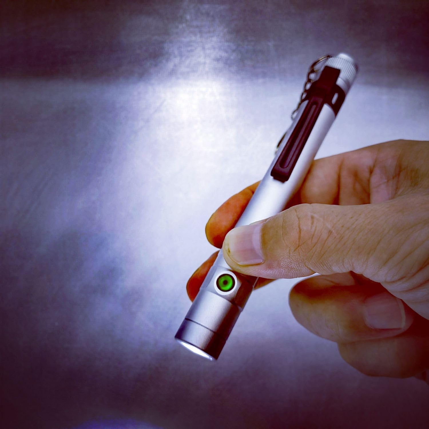 U4 rechargeable high bright penlight(black)