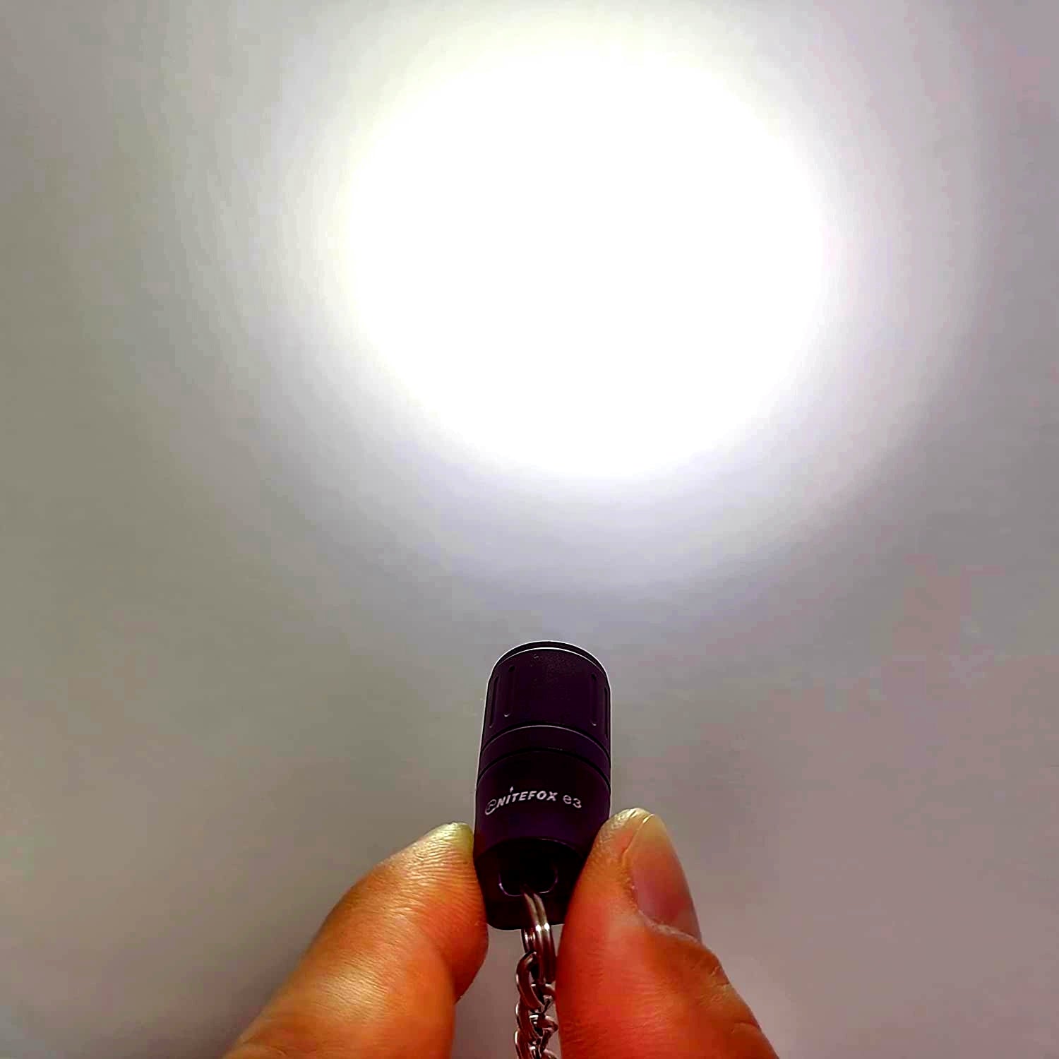 E3 small brightest keychain flashlight